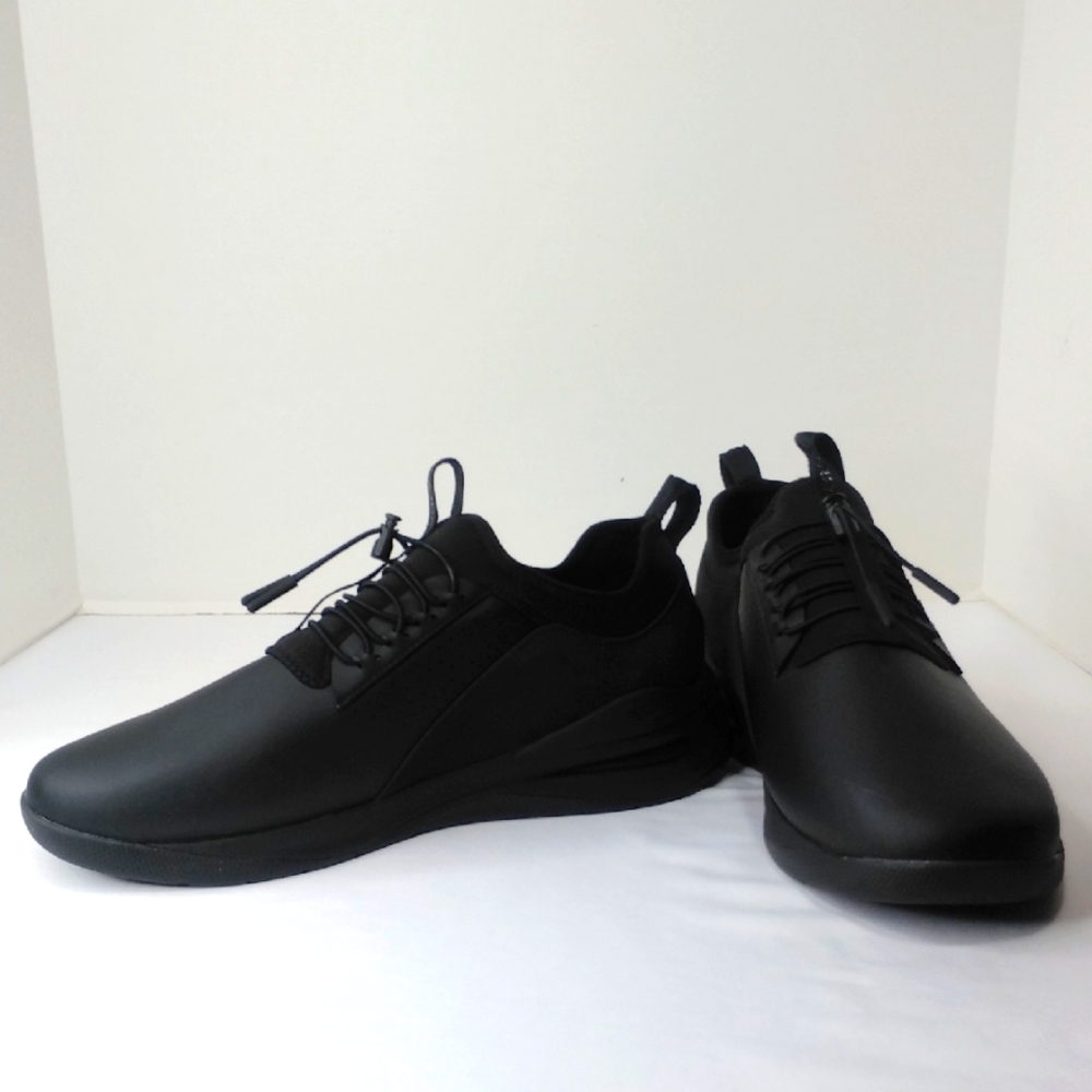 Clove Shoes Classic All Black Healthcare Nursing Sneaker Unisex M12 W13.5 Wide